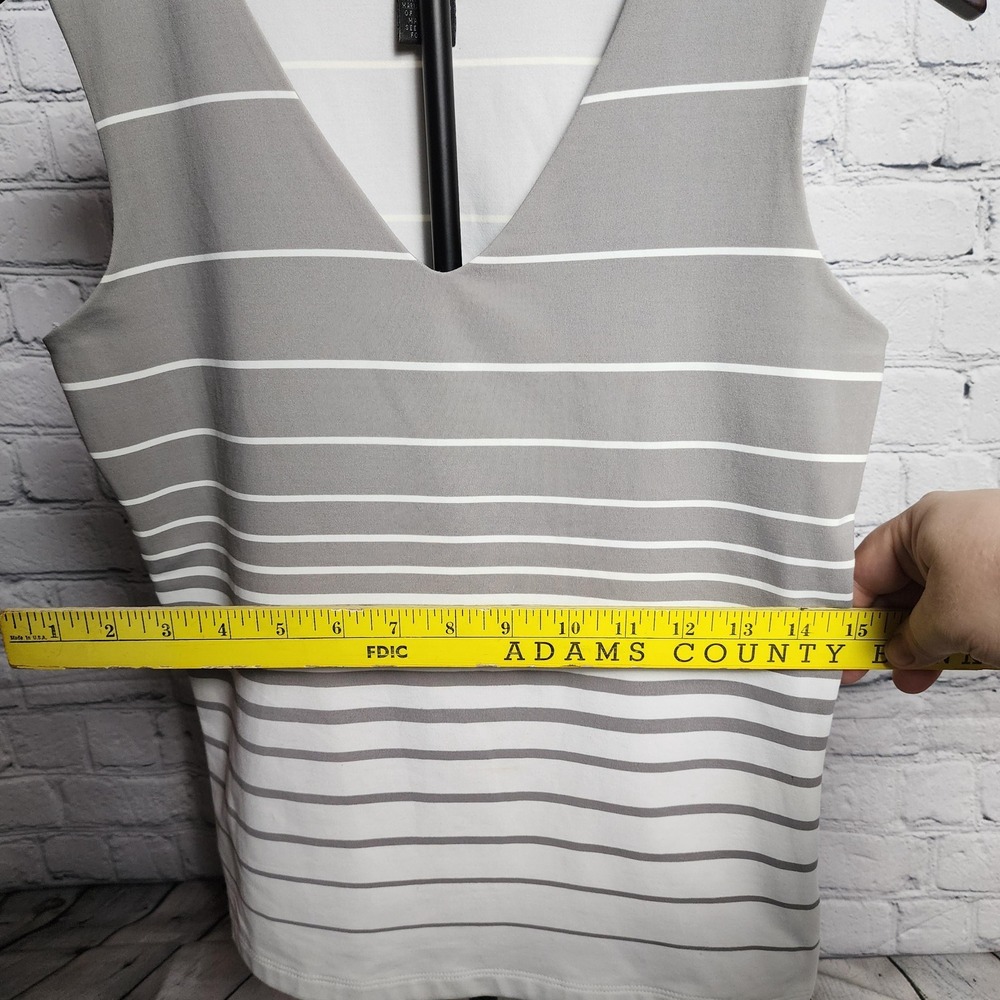 Fitted neutral tank ombre striped v-neck tank, The Limited - Picture 4 of 7